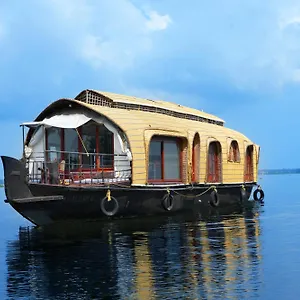 Aqua Castle Houseboat - By Aqua Jumbo Houseboats Alappuzha